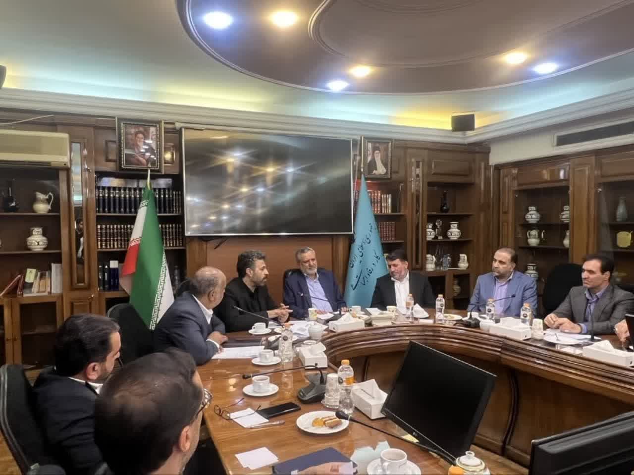 برگزاری جلسه راهبردهای توسعه شرکت سنگ آهن مرکزی در دفتر وزیر