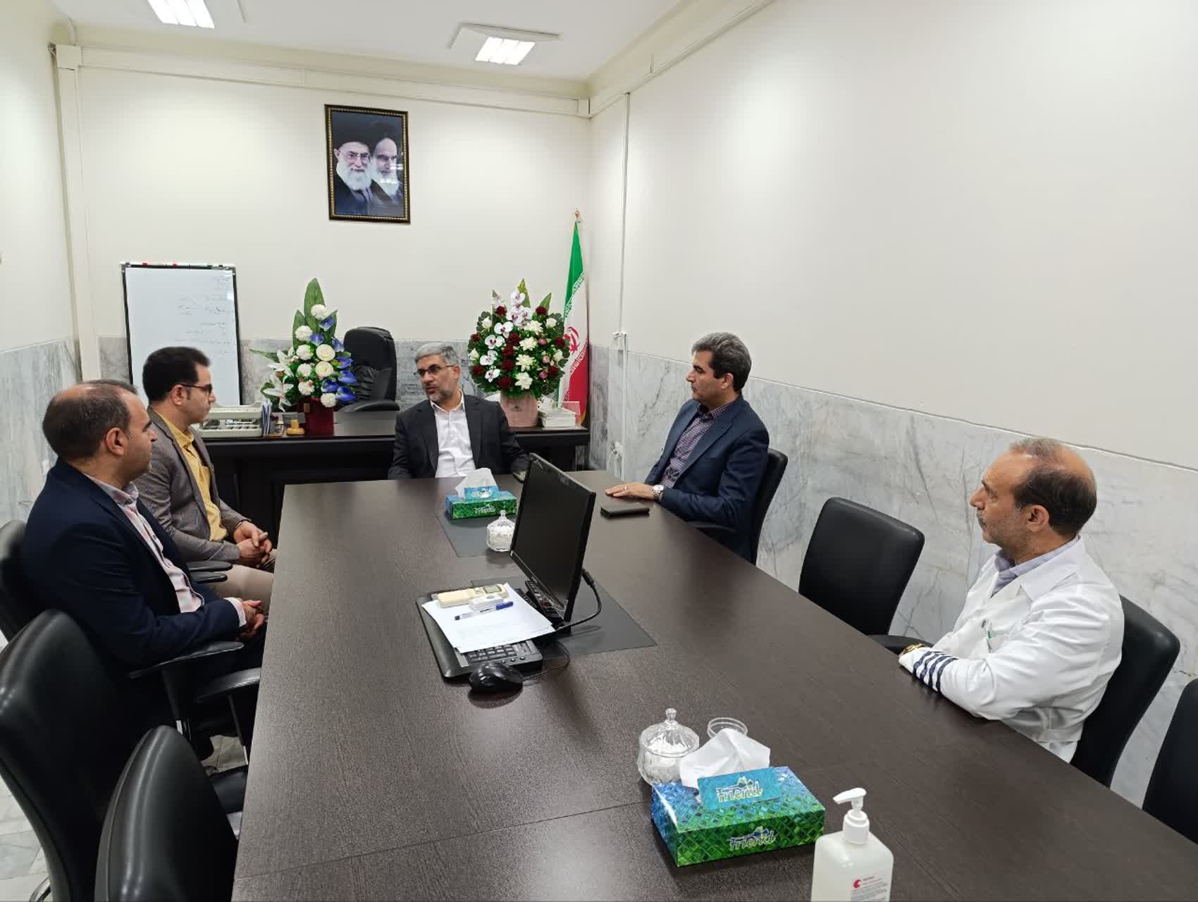 بیمارستان مهریز می تواند به برترین بیمارستان در استان تبدیل شود
