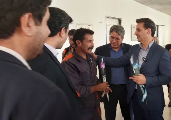 تقدیر از فعالان حمل‌ونقل یزد در بازدید معاون استاندار از پایانه غدیر