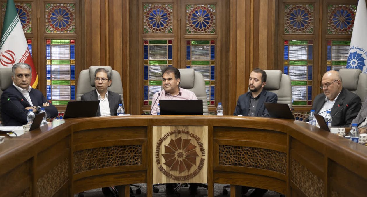 معادن با ماشین‌آلات فرسوده و سوخت گران، تاب ادامه فعالیت ندارند