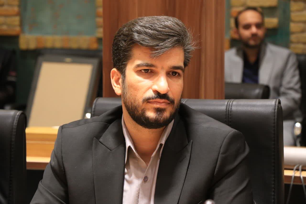 برپایی میز ارتباطات مردمی شهرداری یزد  در میعادگاه نماز جمعه
