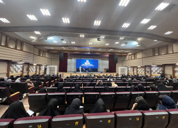 ۶۲۰ مجری طرح کمیته امداد استان یزد در همایش تخصصی پایدارسازی شرکت کردند