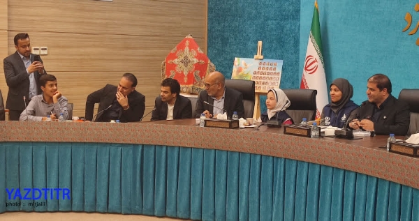 دانشآموزان آیندهسازان کشور هستند