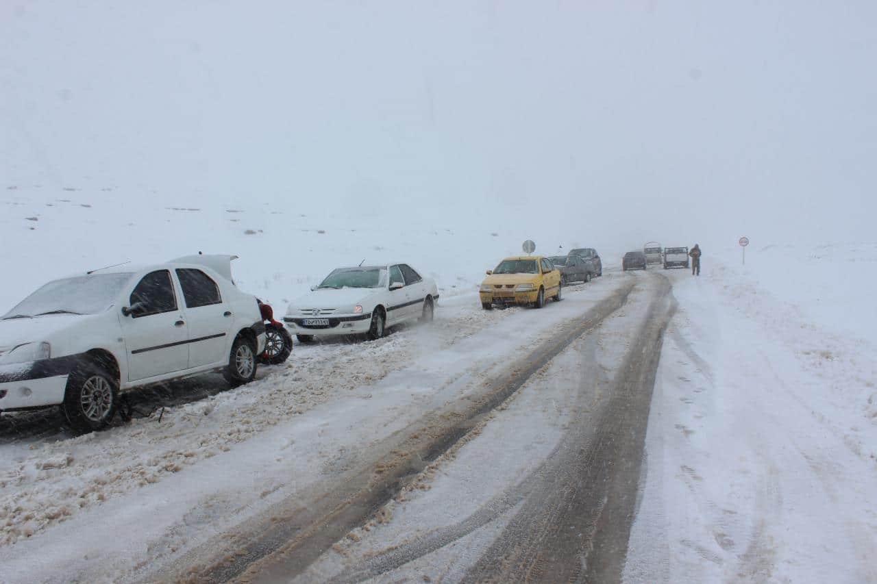 هیچ یک از محورهای مواصلاتی یزد مسدود نیست