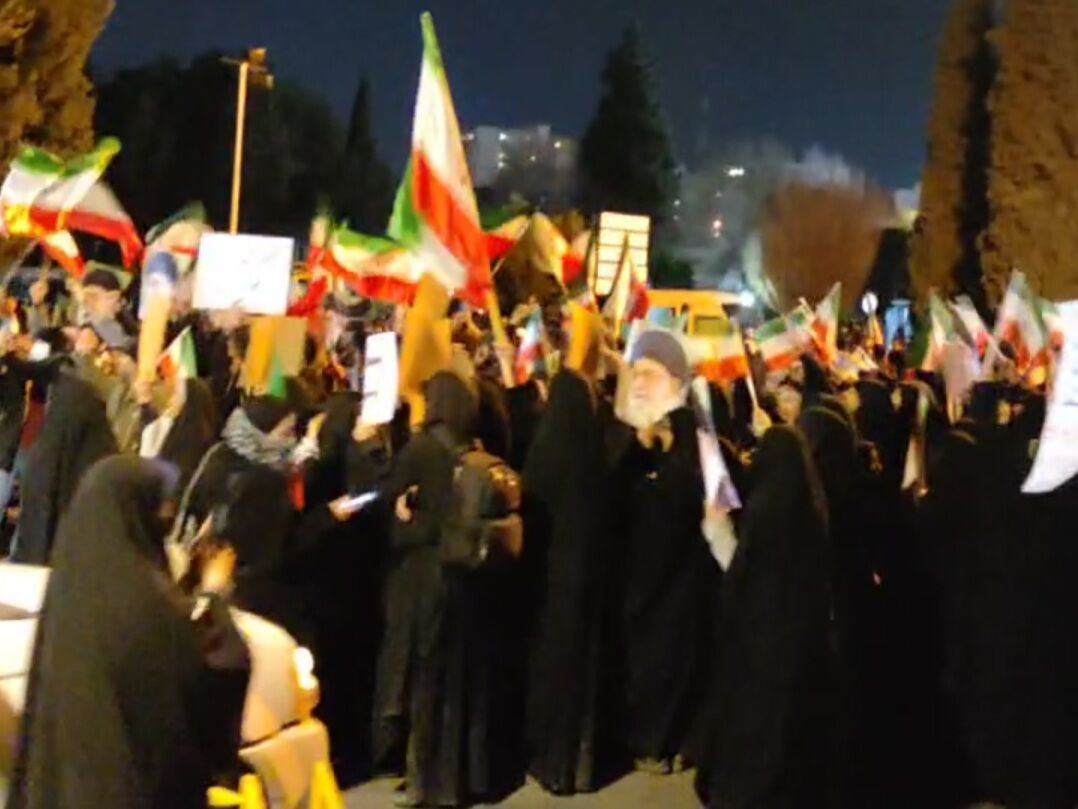 هیاتهای مذهبی یزد در محکومیت اقدامات خرابکارانه اغتشاشگران تجمع میکنند