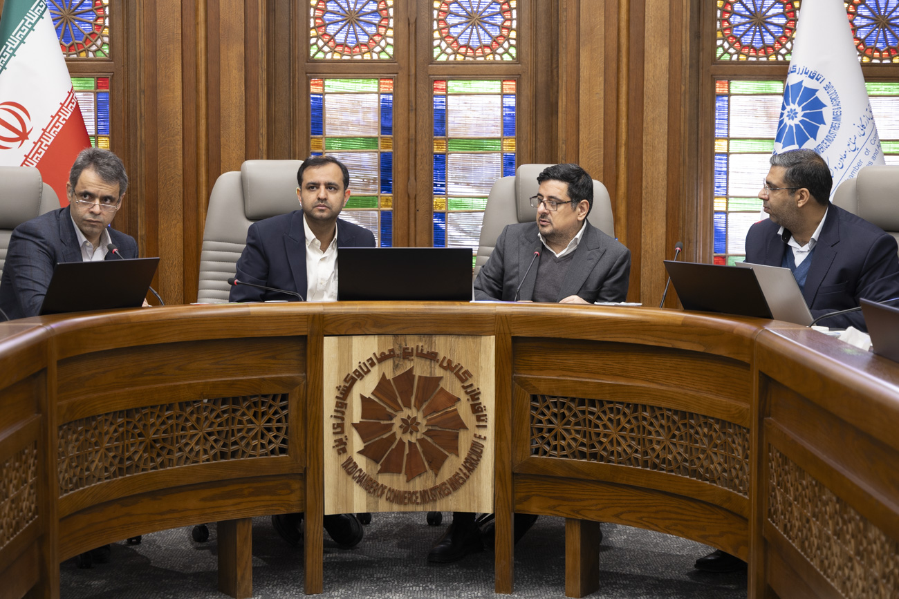 در میز خدمت شماره ۱۶ اتاق بازرگانی یزد مشکلات بیش از ۳۵ شرکت بررسی شد