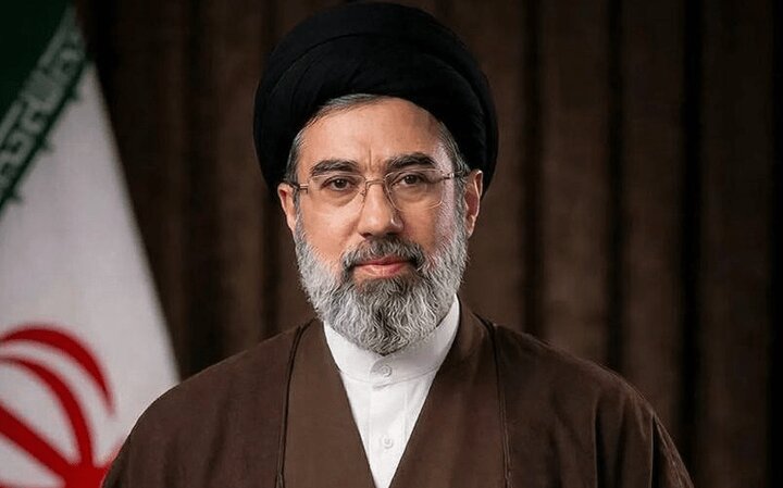 آیت الله سید مجتبی حسینی خامنهای سومین رهبر جمهوری اسلامی ایران شد