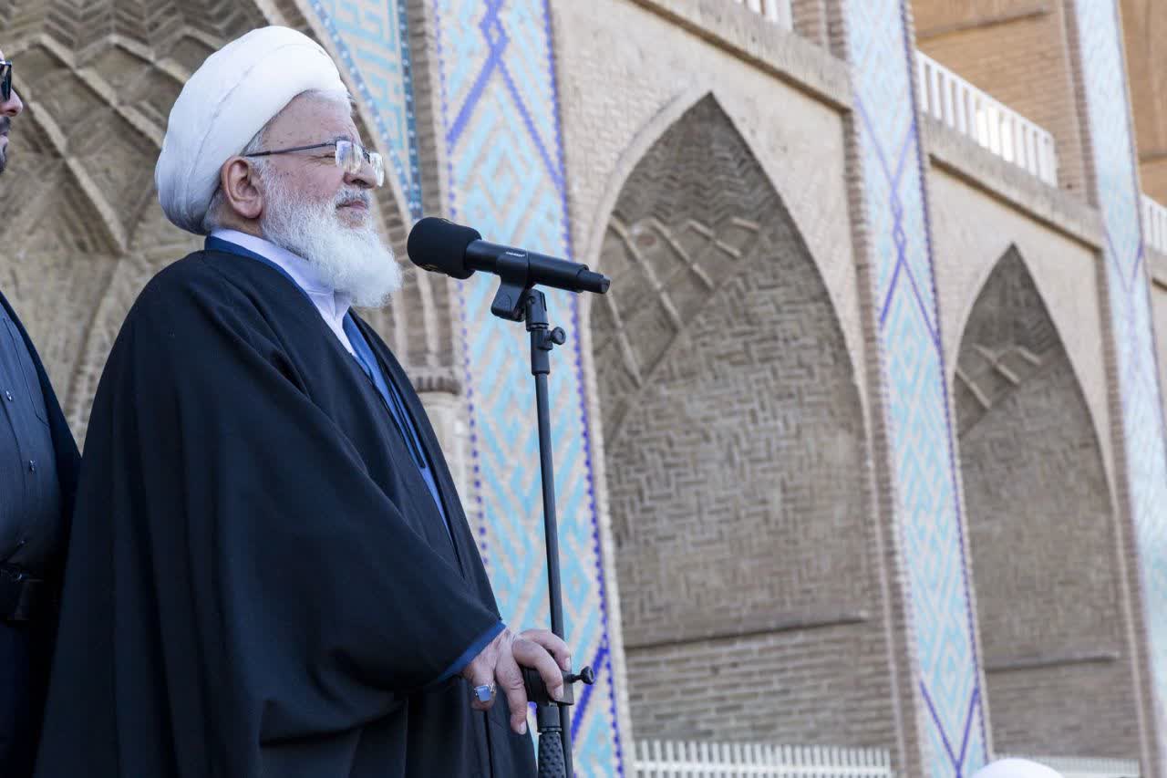 امام جمعه یزد: مردم، راه امام خامنهای شهید را ادامه میدهند