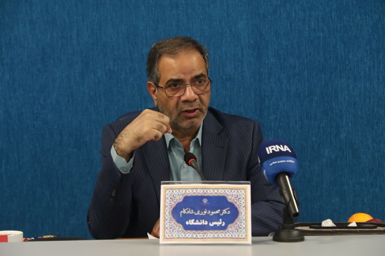 اعتماد مردم به پزشکان یزدی/ افتتاح ۲۳ پروژه بهداشتی-درمانی تا پایان امسال